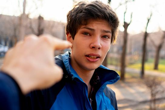 Jugendliche stellen Fragen